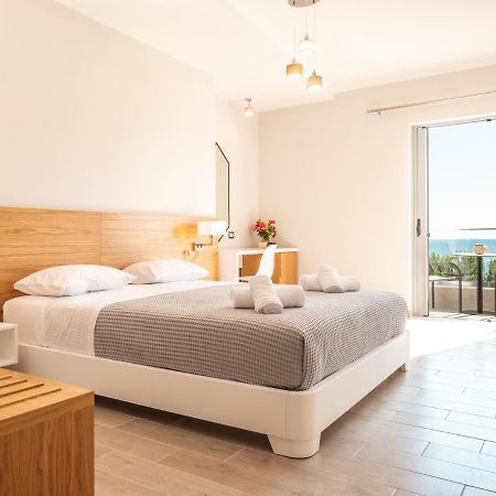 Sonar En El Mar Bed & Breakfast Himare Eksteriør bilde
