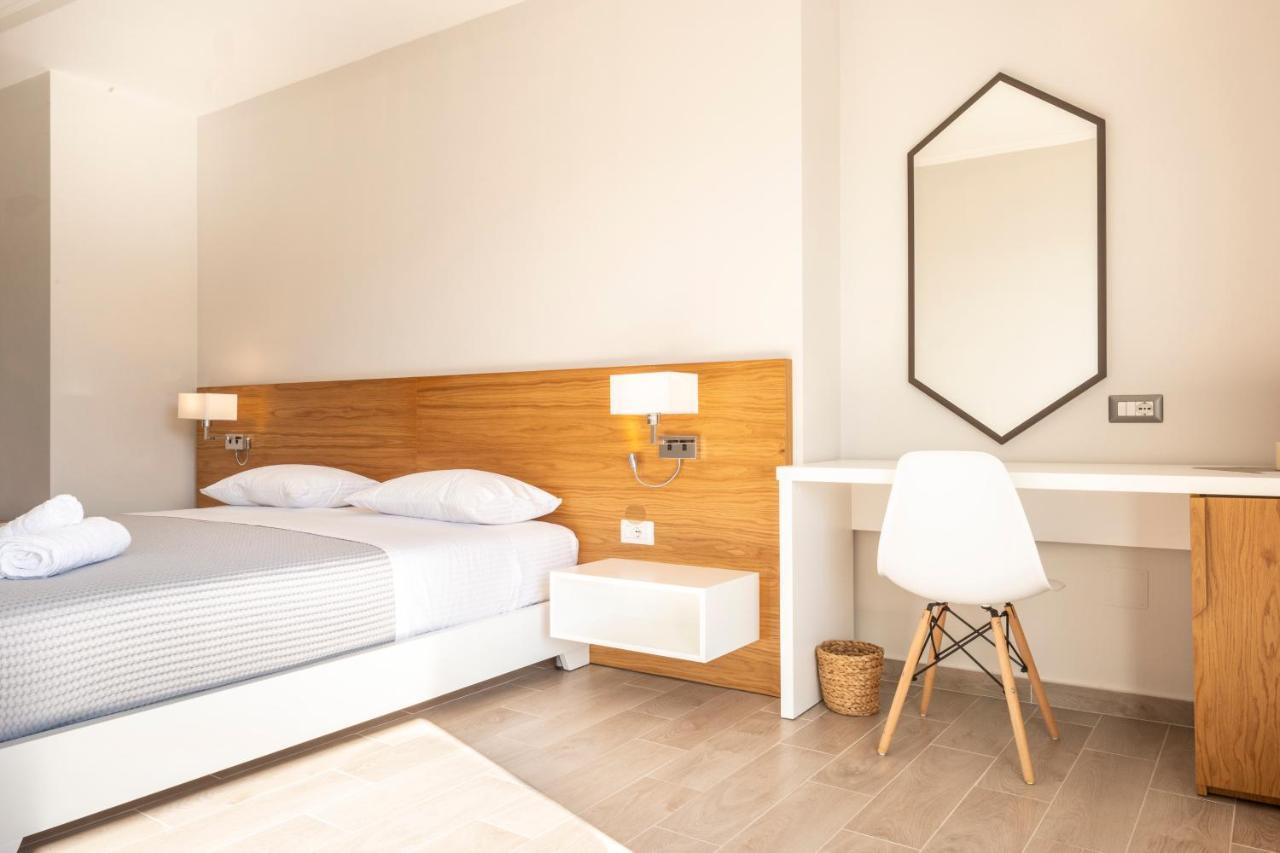 Sonar En El Mar Bed & Breakfast Himare Eksteriør bilde